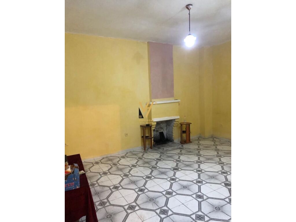 Vila de dois pisos à venda na rua qazim vathi, 200 metros quadrados (2)