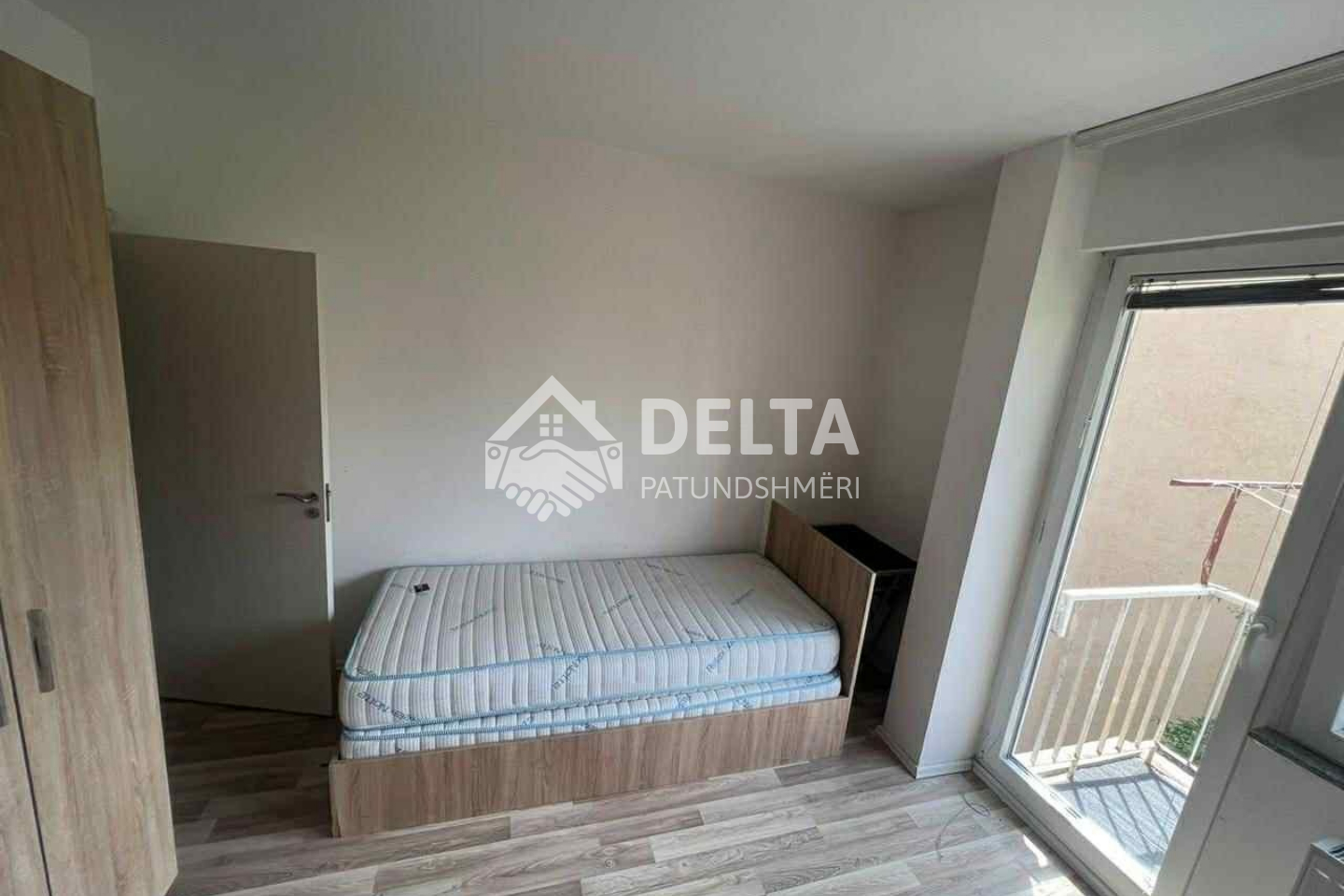 Apartamento à venda perto de Bregu i Diellit