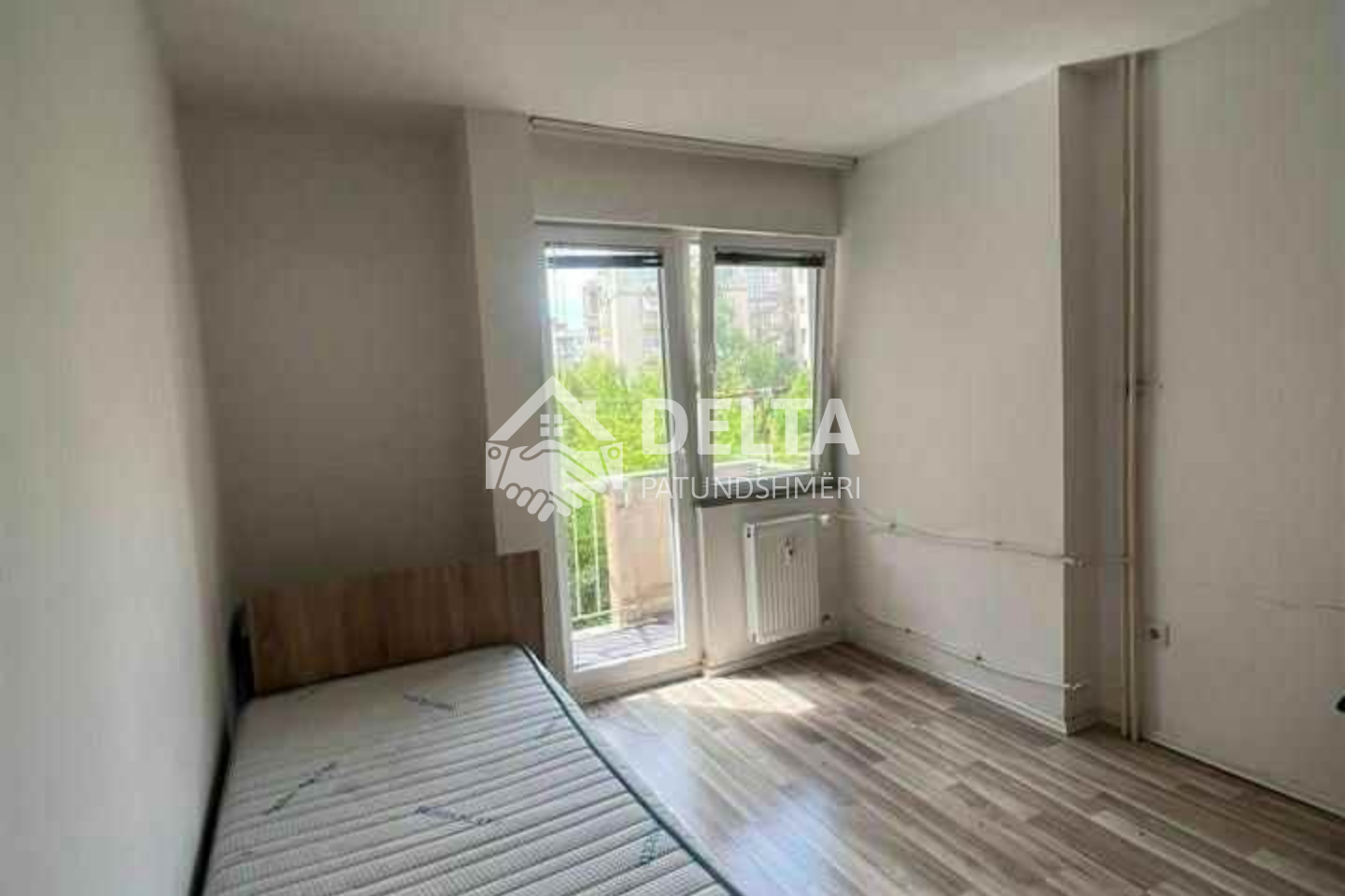 Apartamento à venda perto de Bregu i Diellit