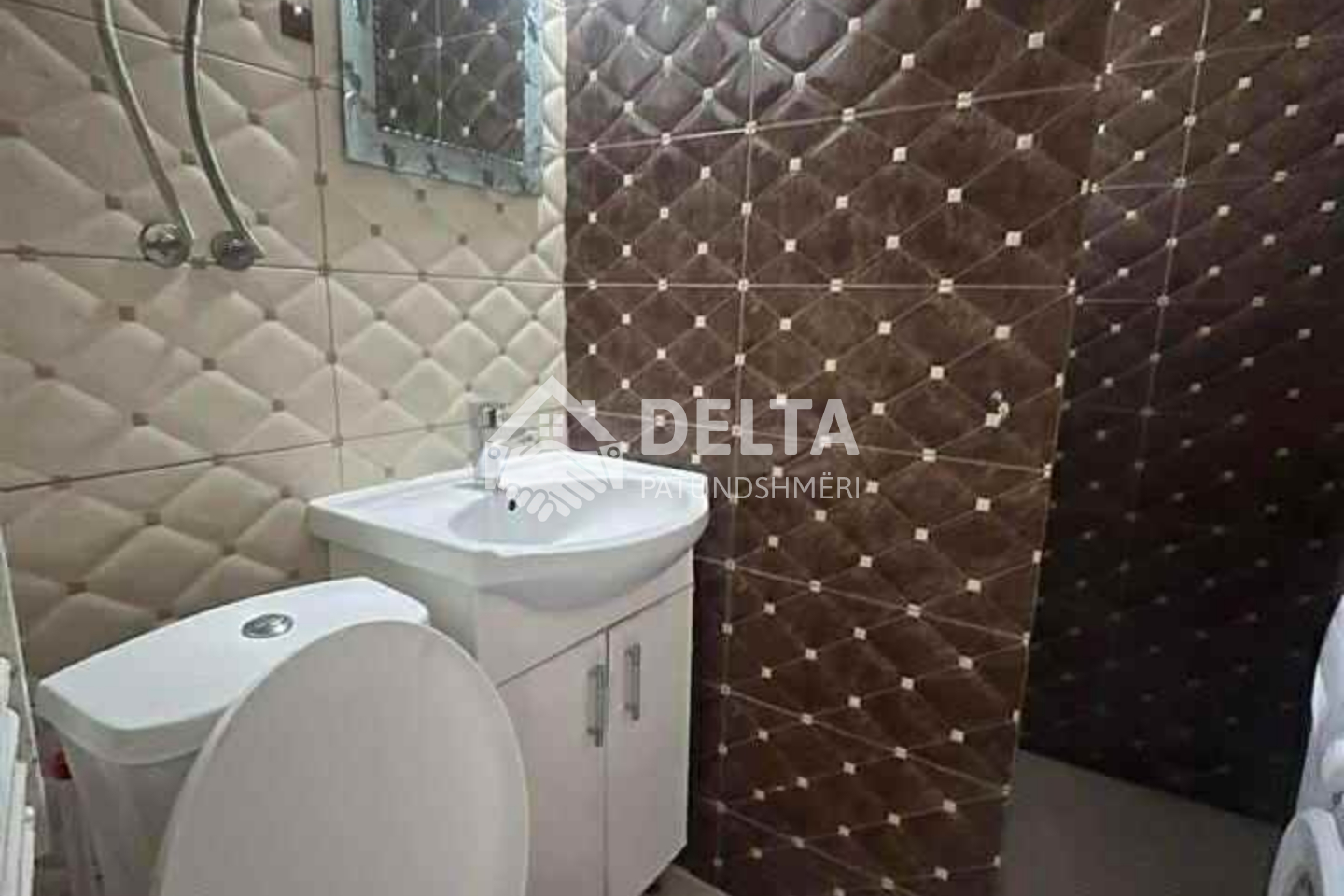 Apartamento à venda perto de Bregu i Diellit