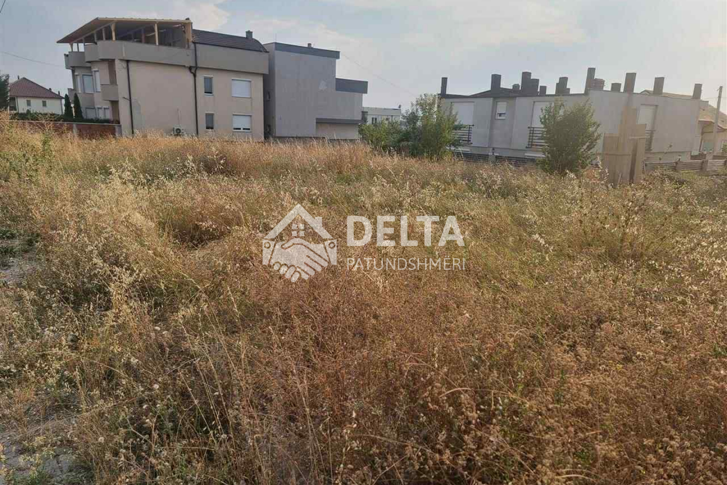 Terreno en venta en Veternik (2)