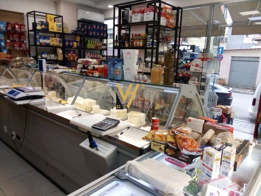 Shop for sale on rruga e dibres, 68 m²