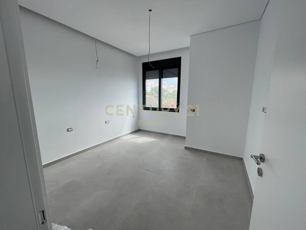 Saranda, 2+1 wohnung mit meerblick in der nähe der regierungsvilla (5)