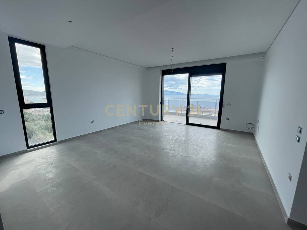 Saranda, 2+1 wohnung mit meerblick in der nähe der regierungsvilla (3)