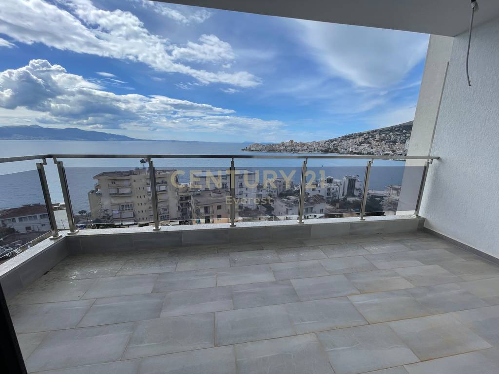 Saranda, 2+1+2 wohnung mit meerblick in der nähe der regierungsvilla (2)