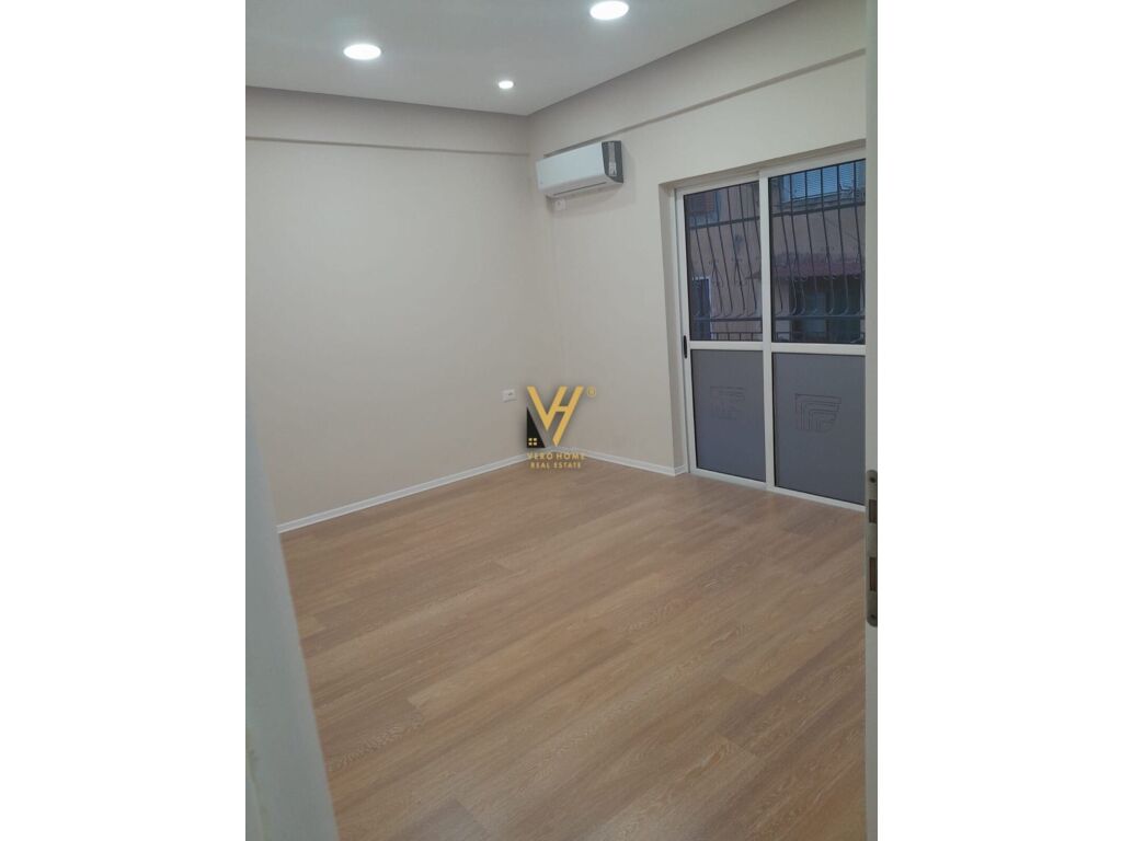 Shitet apartament 3+1 te sheshi willson 90 metra katror