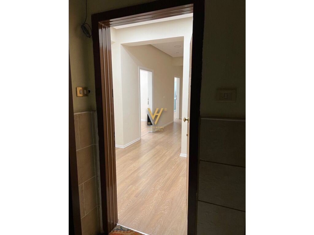 Shitet apartament 3+1 te sheshi willson 90 metra katror