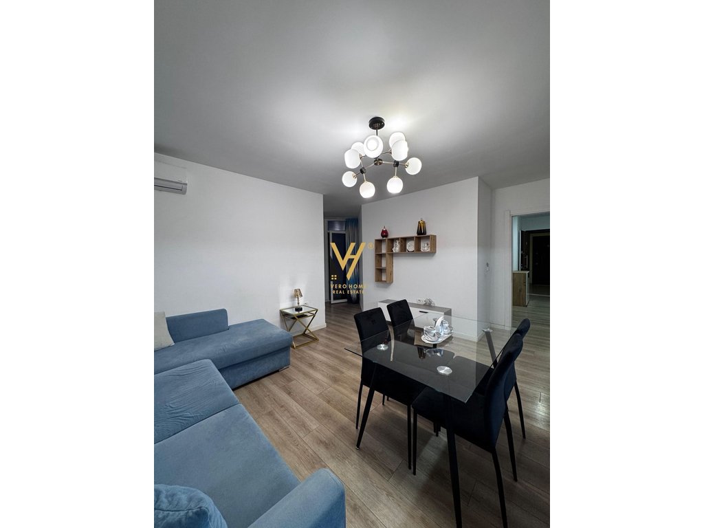 Shitet apartament 3+1 te sheshi willson 90 metra katror
