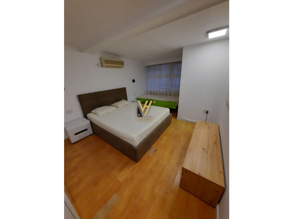 Shitet apartament 3+1 te sheshi willson 90 metra katror
