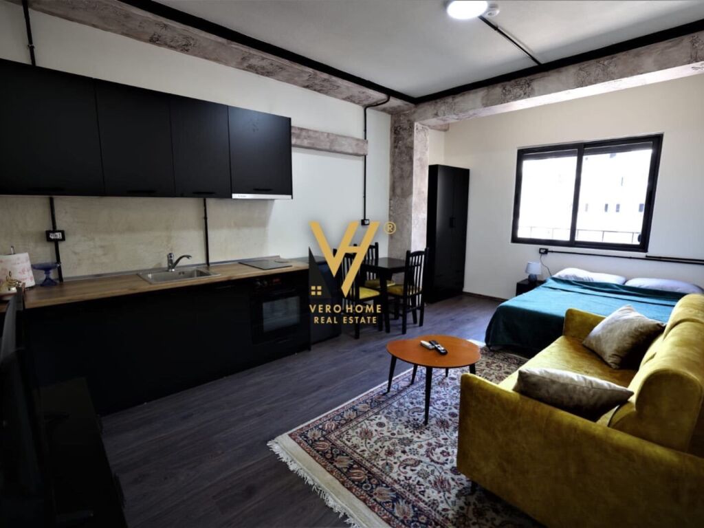 Estudio en venta en la calle 5 maji, 33 metros cuadrados