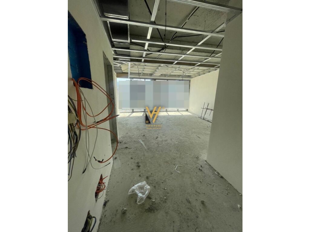 Shitet apartament 2+1+2 te liqeni artificial 1000 metra katror