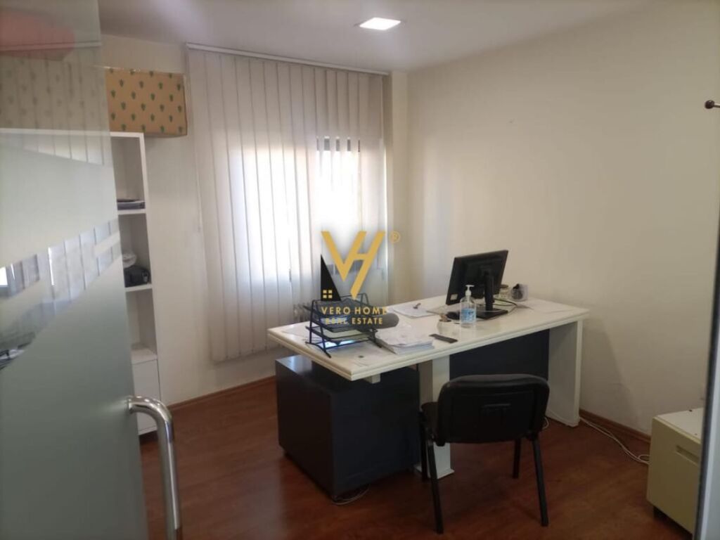 Büro zur miete im zentrum 220 quadratmeter