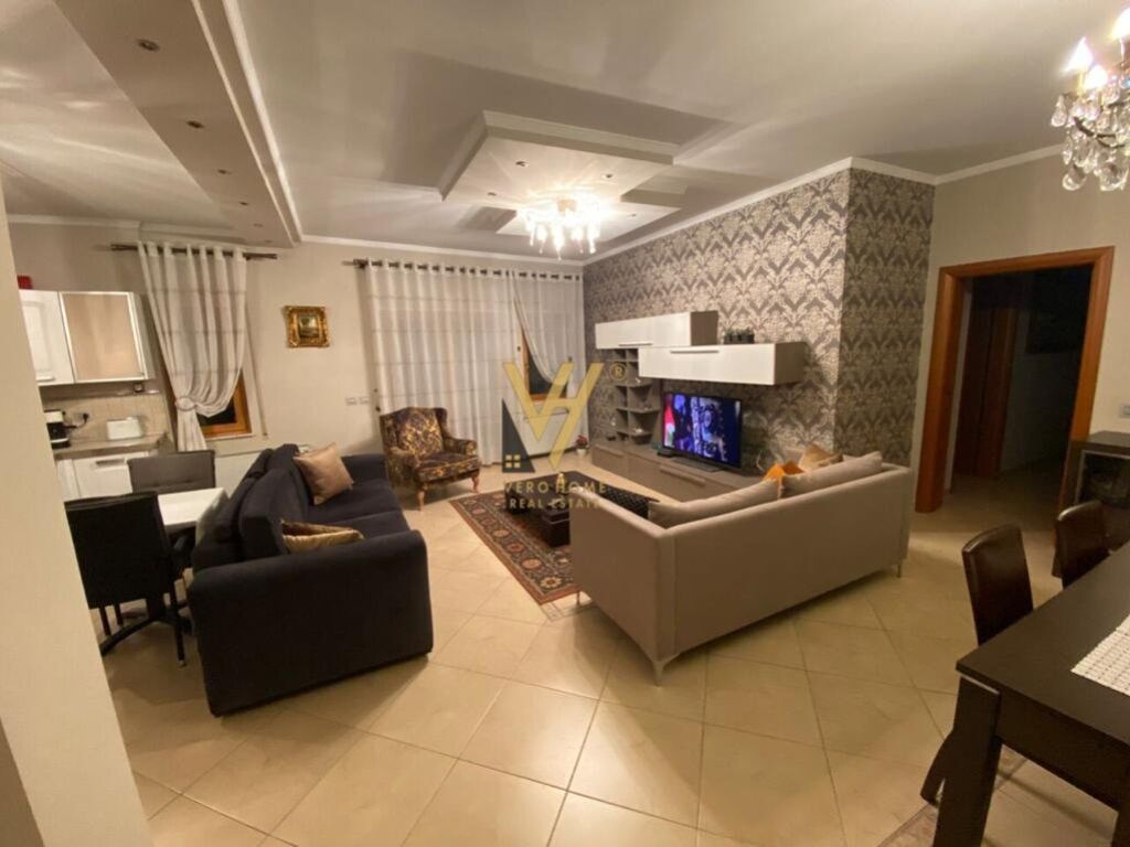 Appartement à vendre 3+1+2 rue des barricades 164 mètres carrés