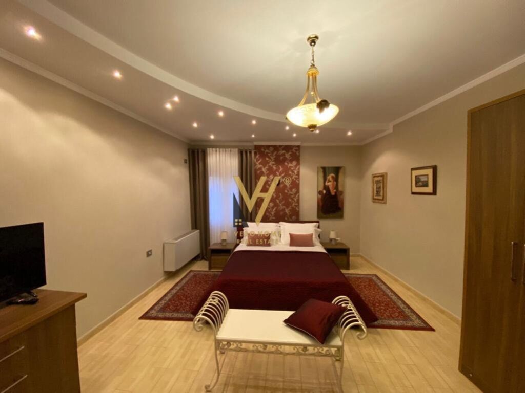 Appartement à vendre 3+1+2 rue des barricades 164 mètres carrés