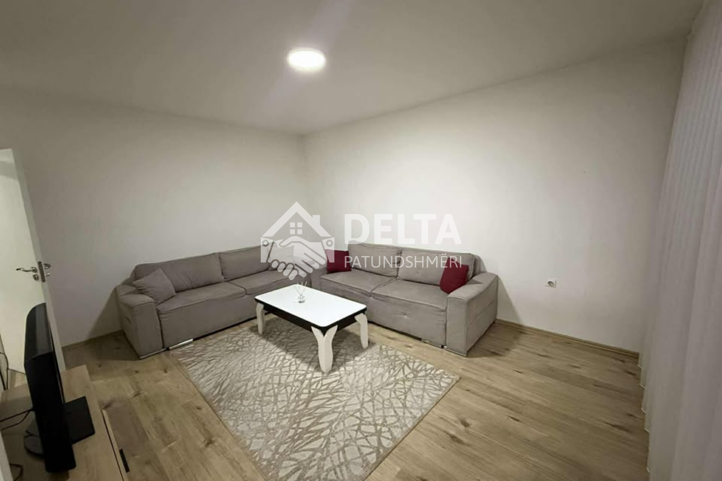 Apartment for rent at Bregu i Diellit
