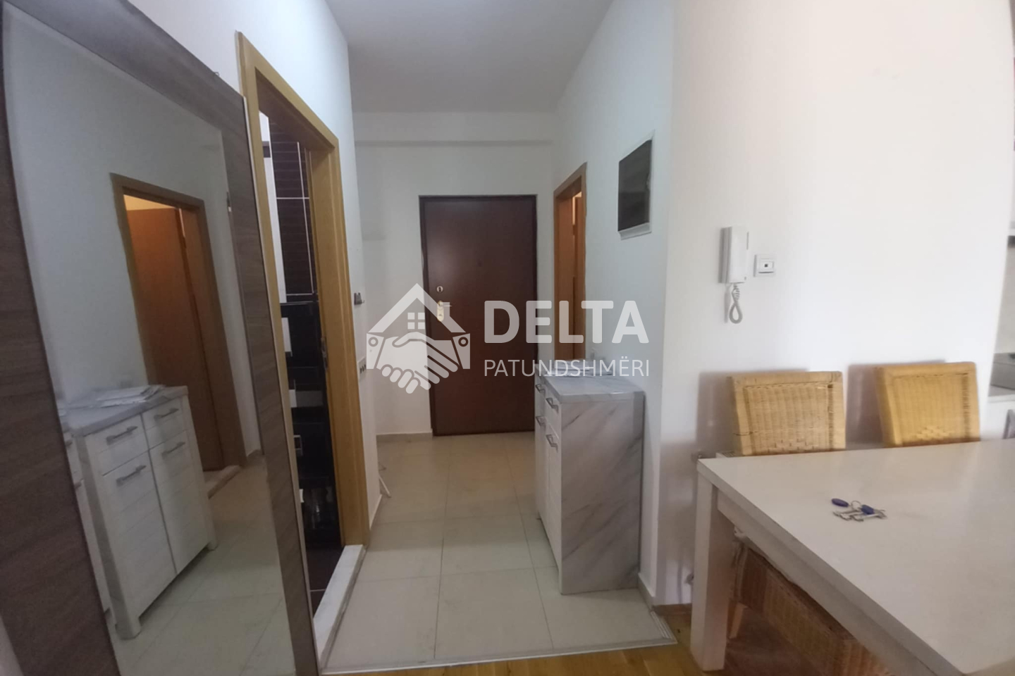 Banesë me qira në qendër (5)