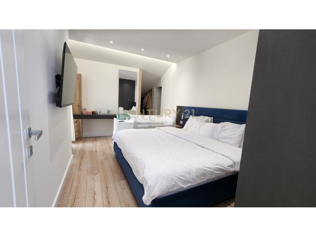 Villas de 2 andares à venda na praia de durres!