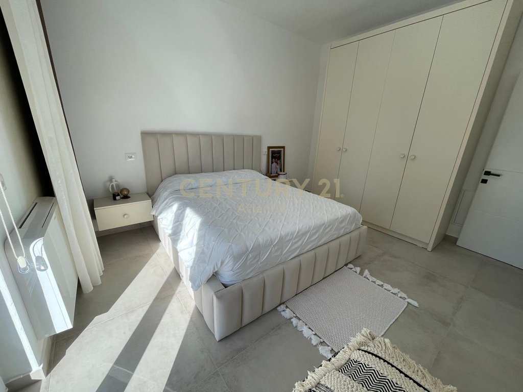 Villas de 2 andares à venda na praia de durres!