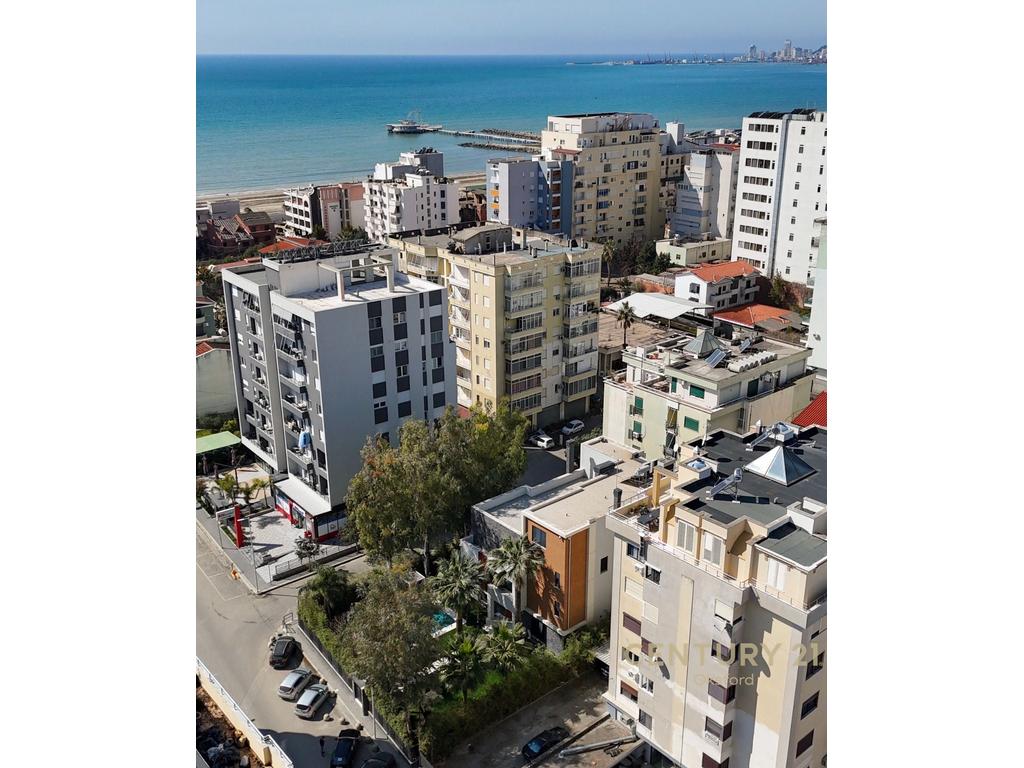 Villas de 2 andares à venda na praia de durres!