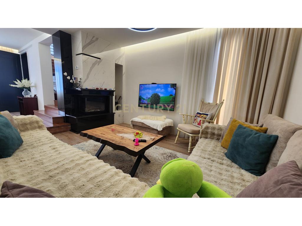 Villas de 2 andares à venda na praia de durres! (5)