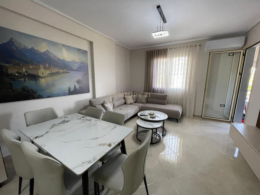 Appartement 2+1 avec vue latérale sur la mer à det