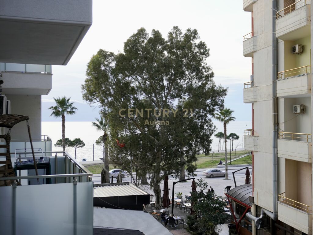 Appartement 2+1 avec vue latérale sur la mer à det