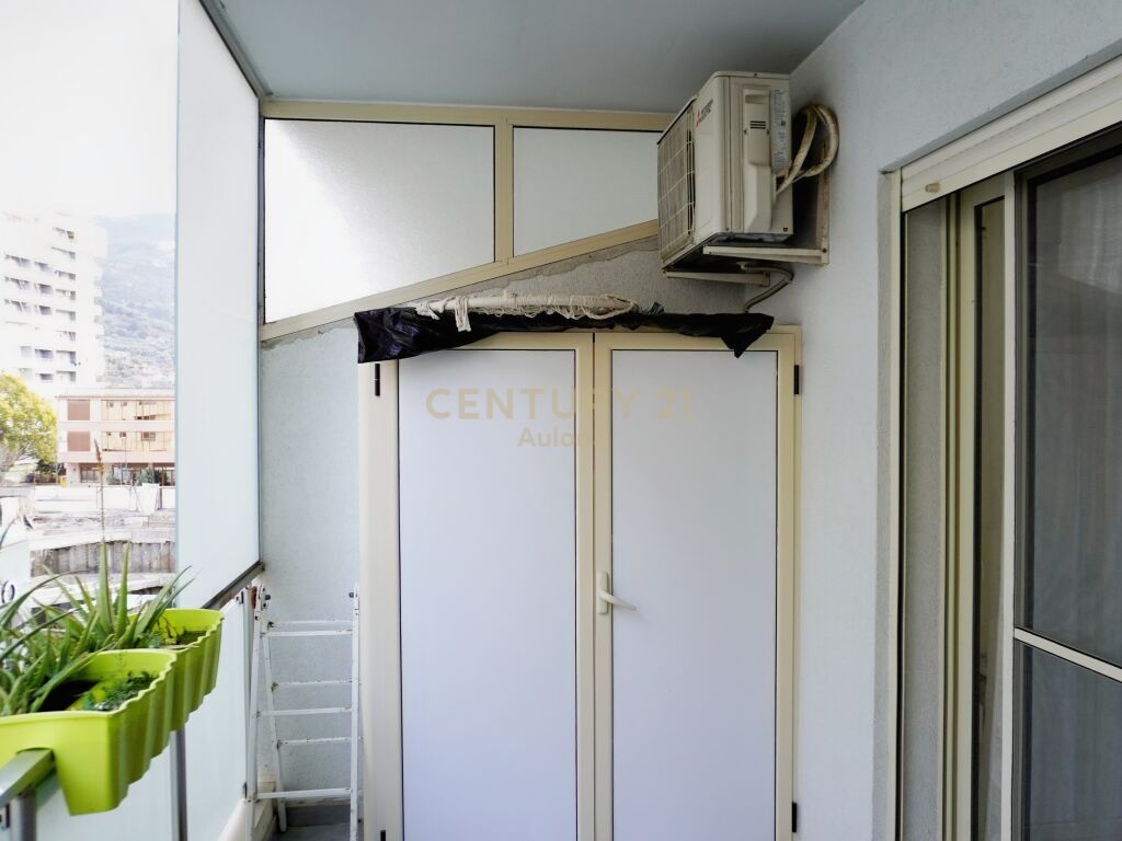 Appartement 2+1 avec vue latérale sur la mer à det