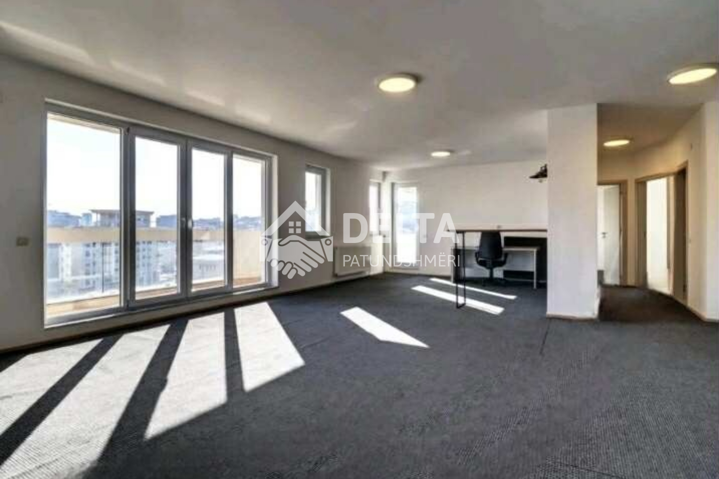 Escritório/penthouse para alugar em Tophane (8)