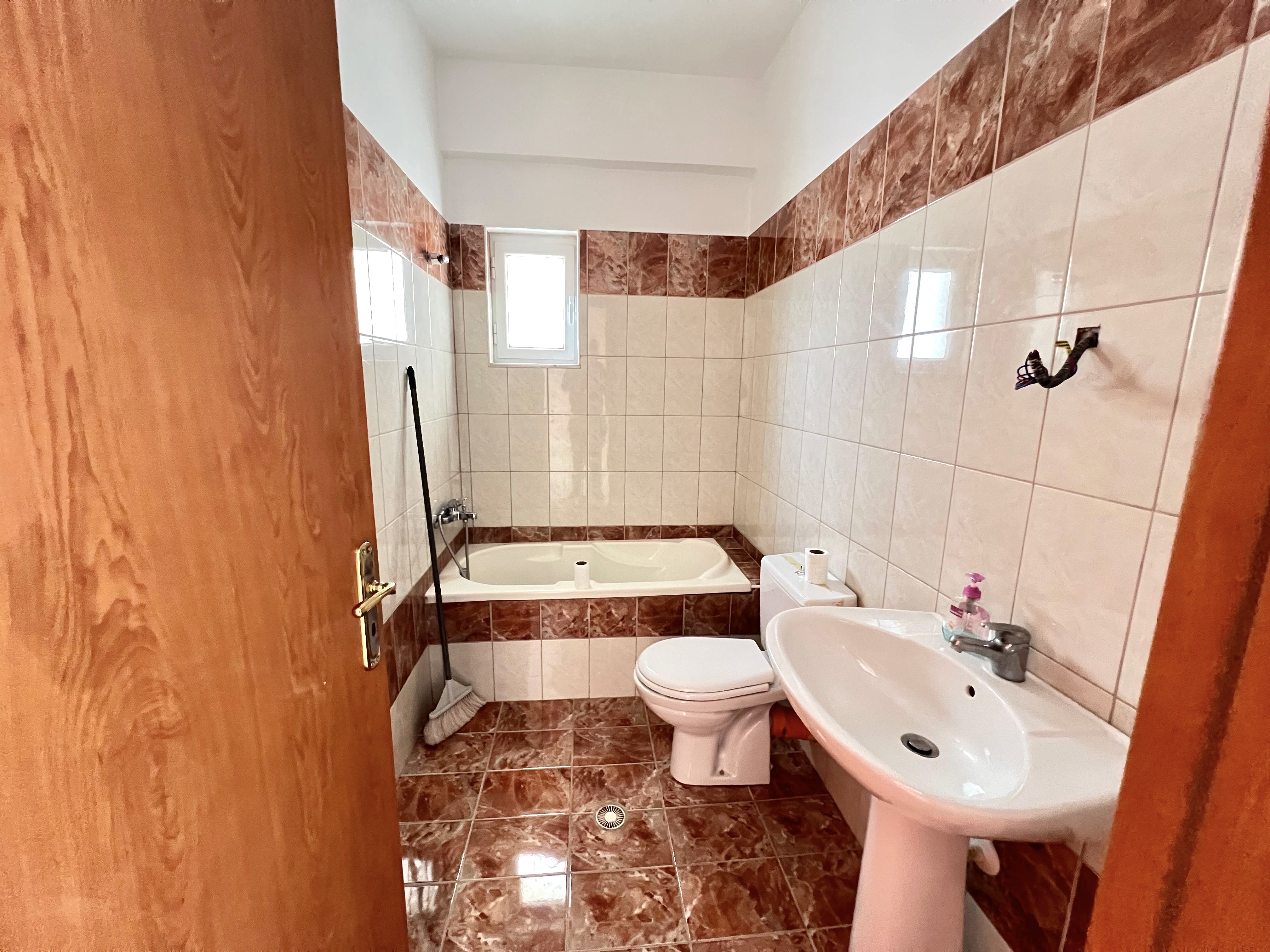 Apartamento ensolarado à venda em Saranda (7)