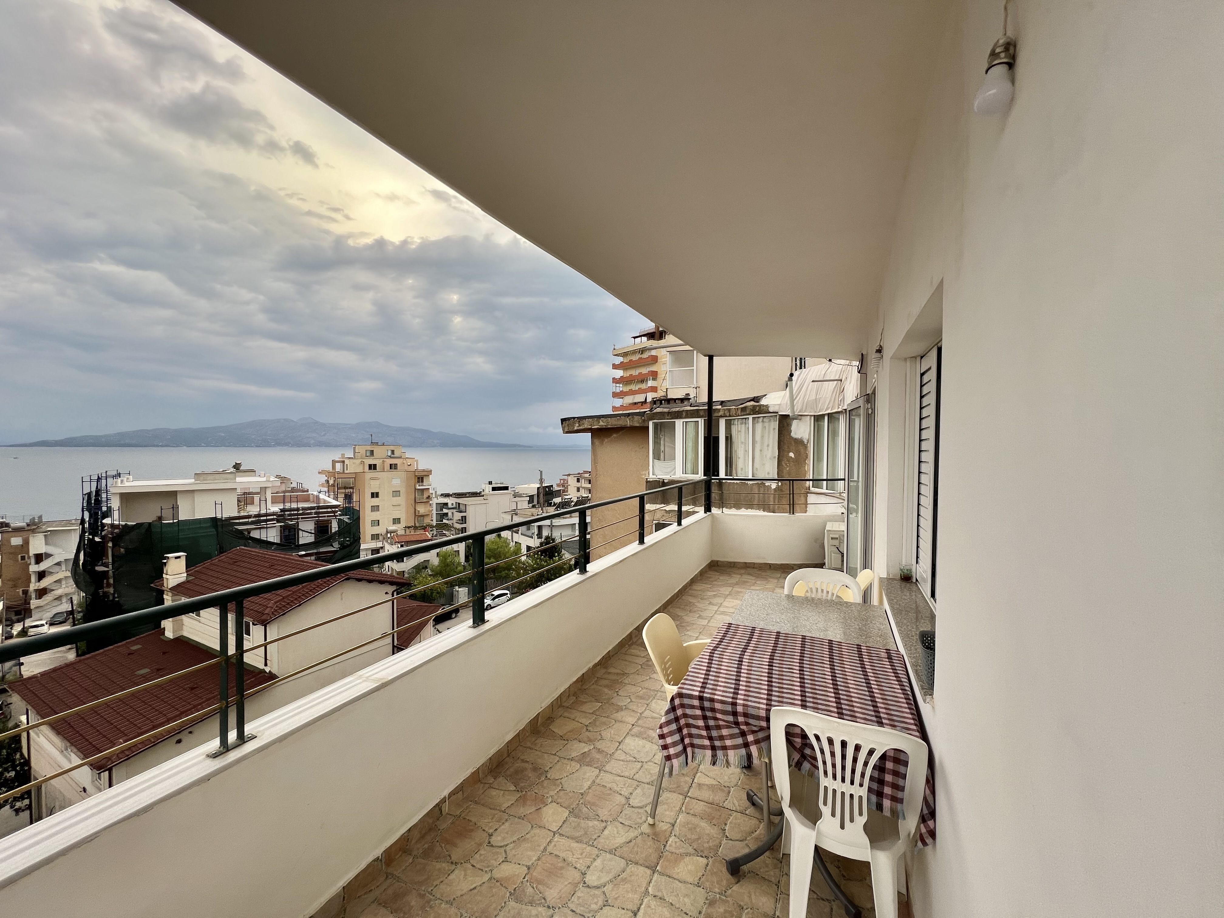 Appartement spacieux 1+1 avec vue sur la mer