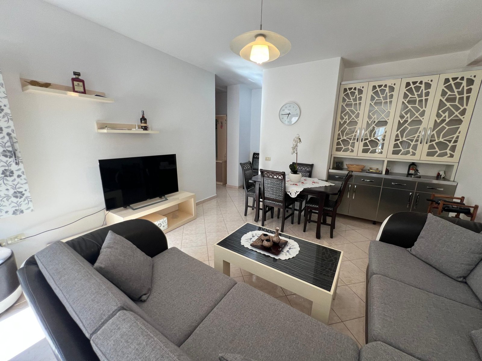 Shitet apartament 1+1 tek ukd (3)