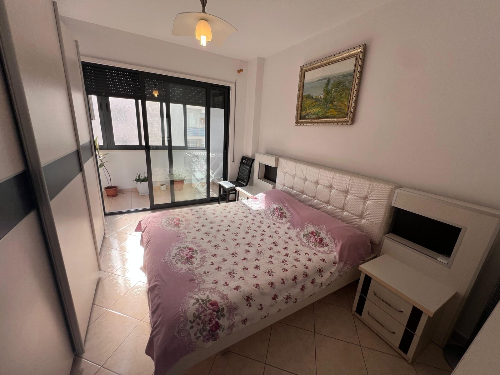 Shitet apartament 1+1 tek ukd (6)