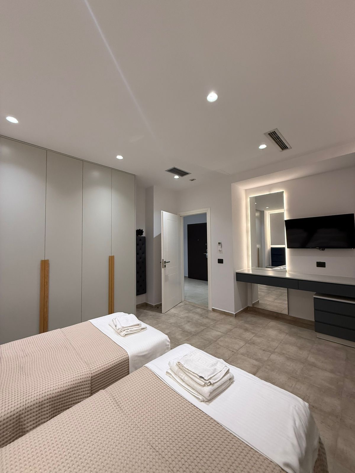 Skyline retreat