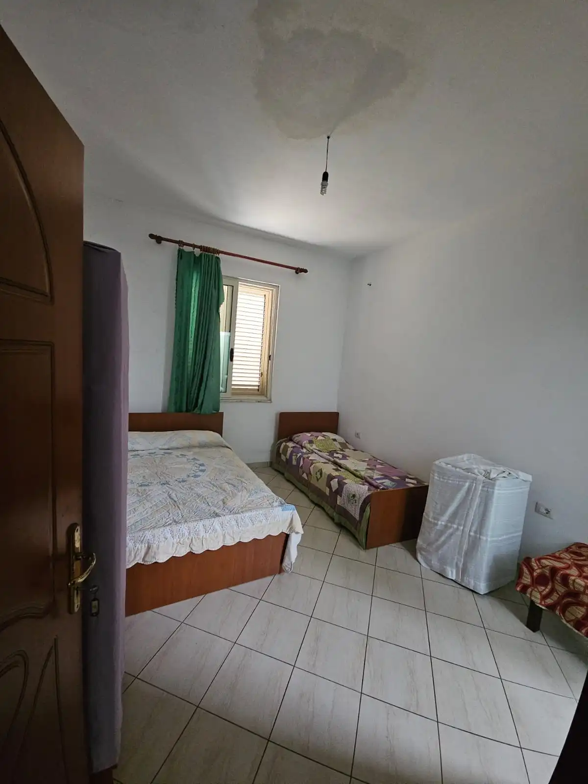 Villa à 3 étages à vendre à la plage de durres (6)