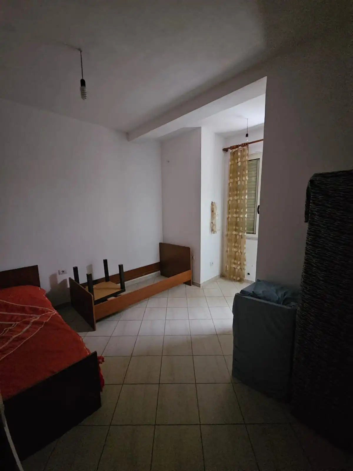 Villa à 3 étages à vendre à la plage de durres (8)