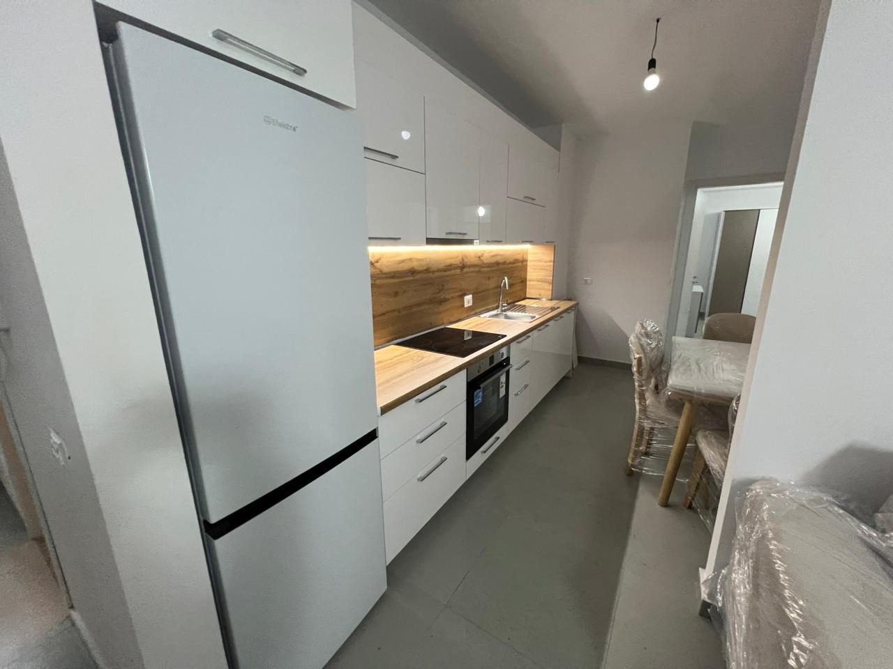 Appartement 2+1 à louer près de l'école qemal mici – Récemment meublé