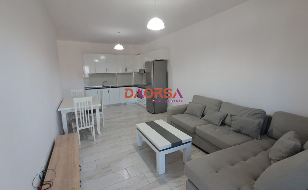 Appartement 2+1 à vendre à durres