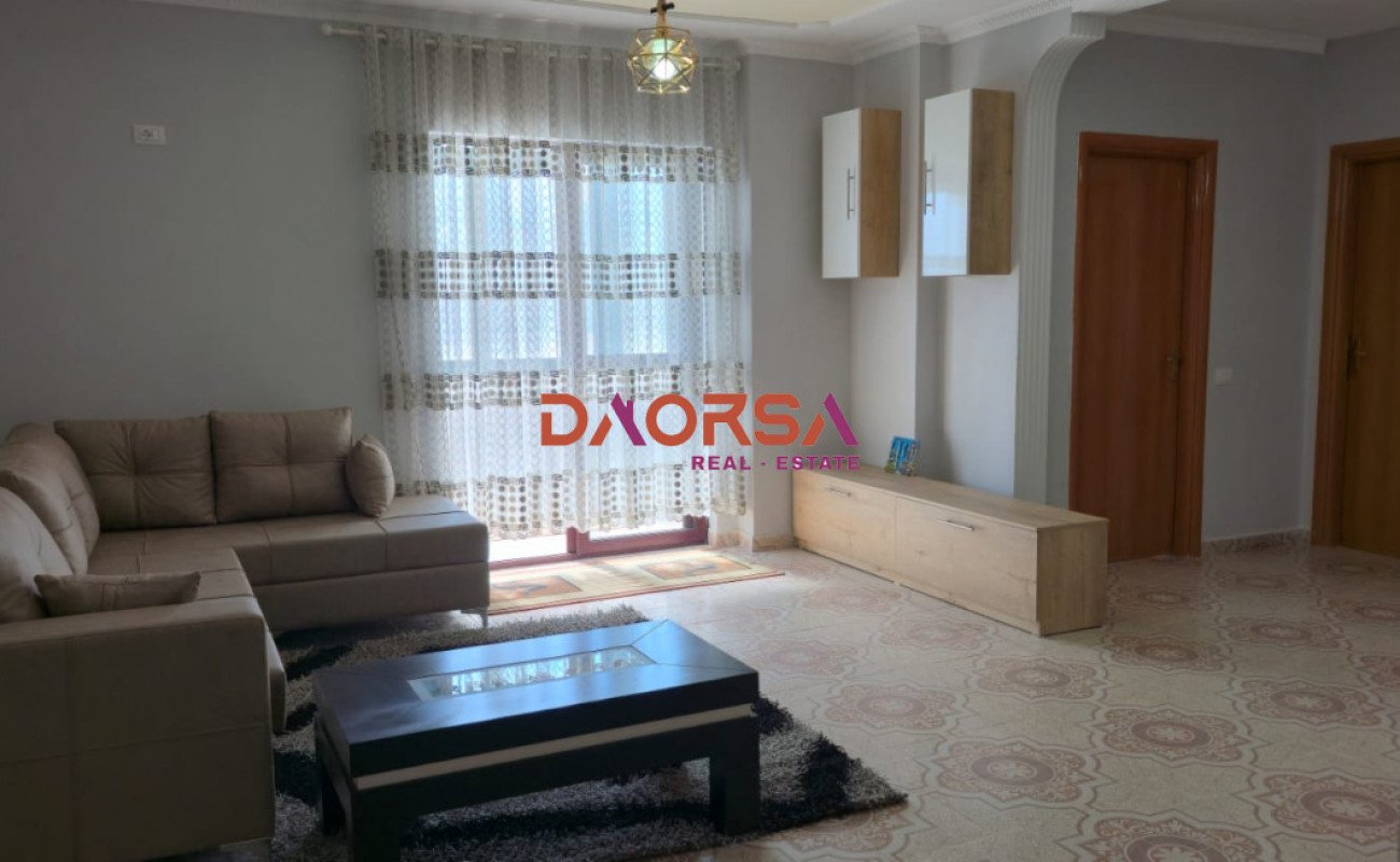 Appartement à louer 2+1 à durres te markata