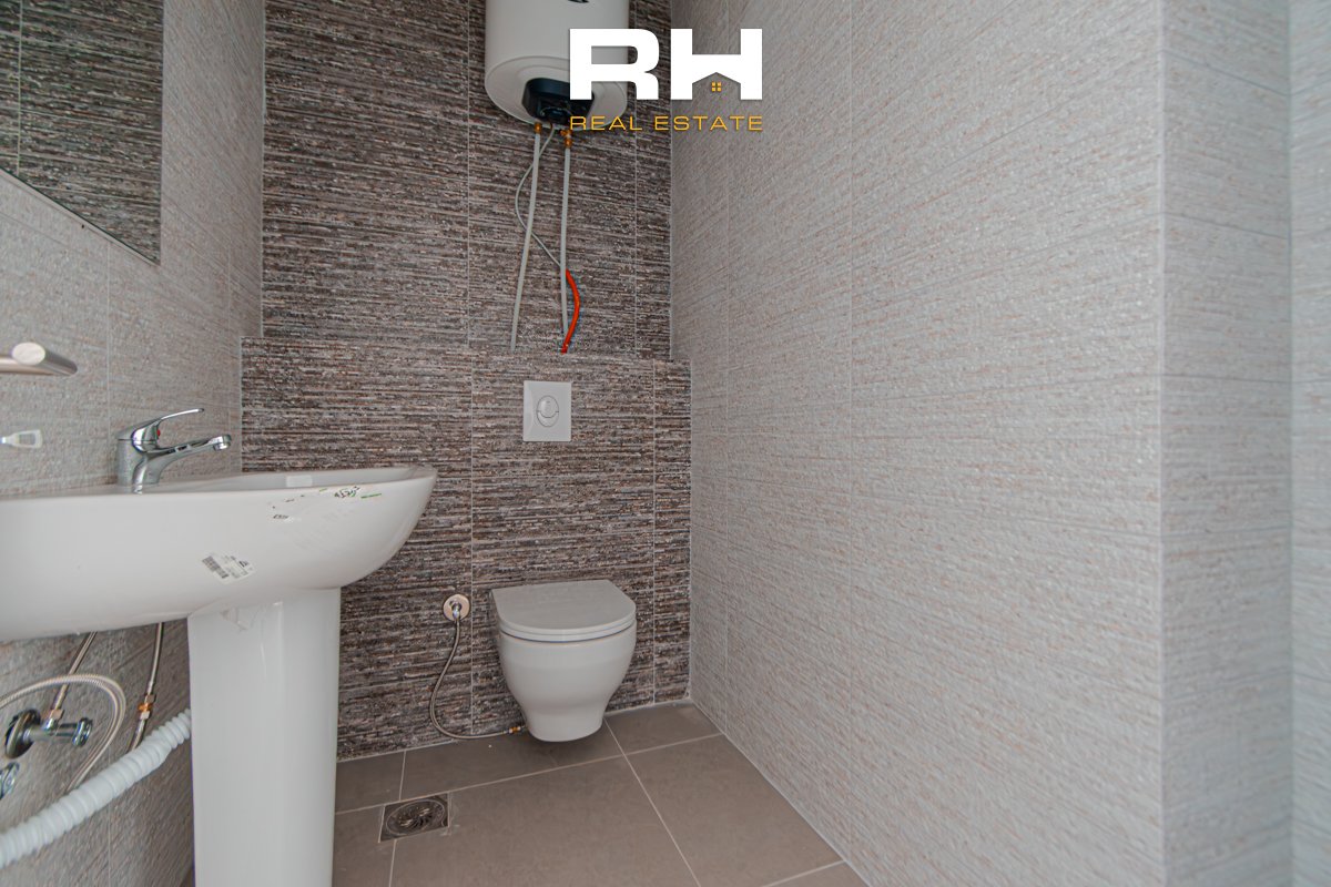 Locale di 50m² in #vendita a Veternik (2)