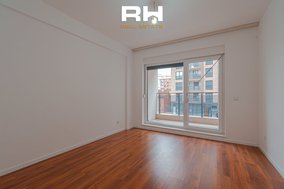 Banesë – Zyre 65m² me #qira në Mati 1 (2)
