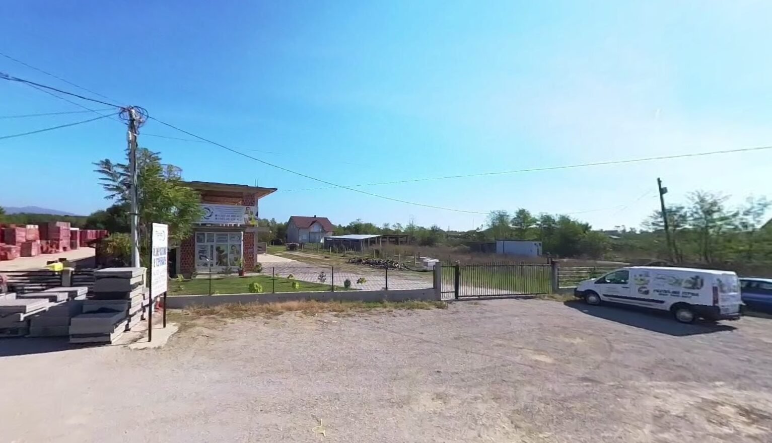 Plot for rent in istog!