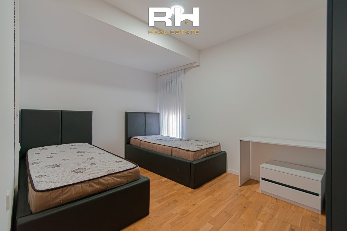 Apartamento de 116m² en alquiler en Prishtina e Re (6)