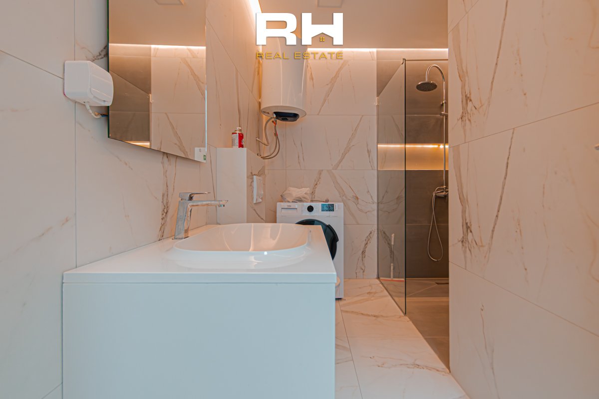 Apartamento de 116m² en alquiler en Prishtina e Re (8)