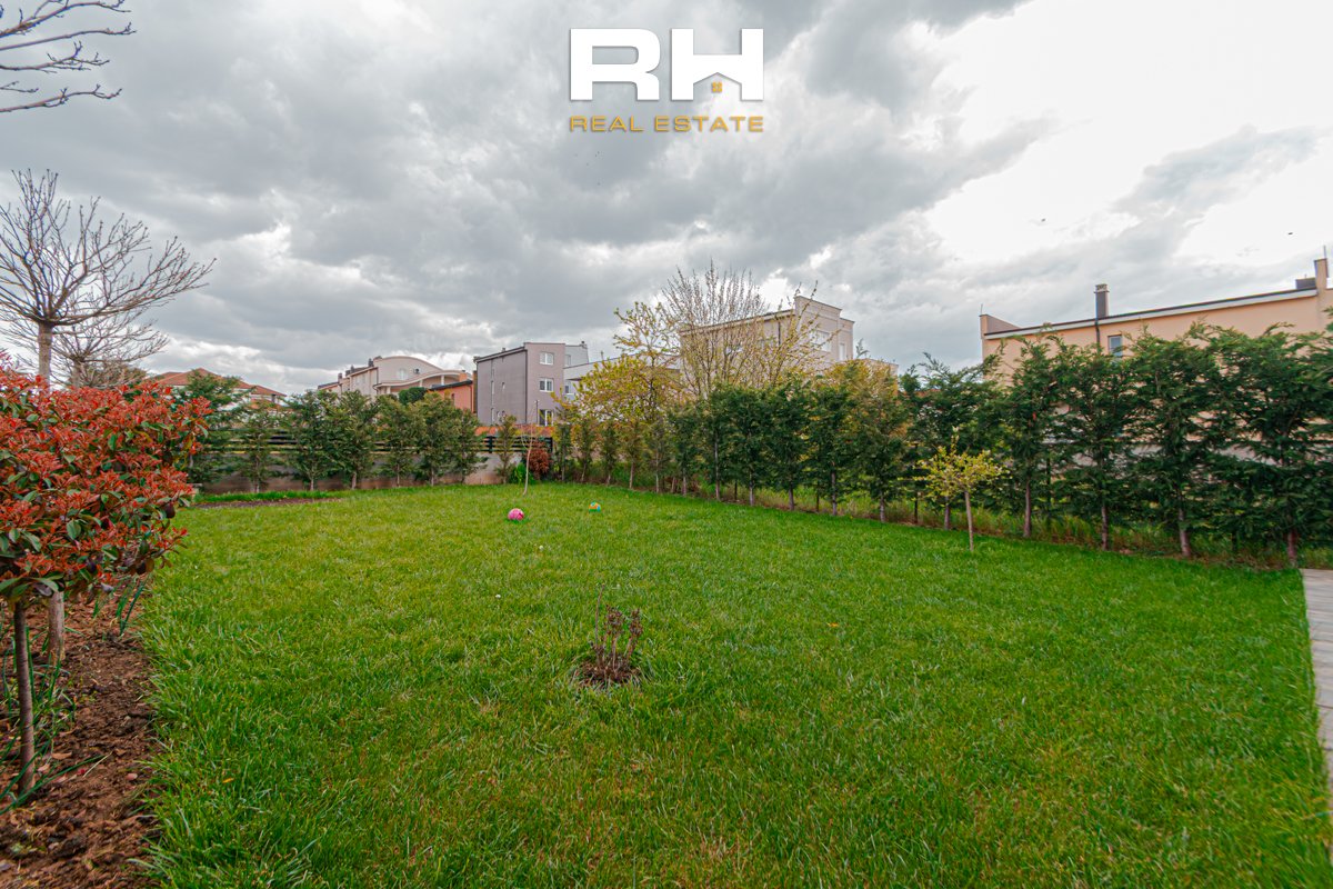 Haus 280m² zu verkaufen in lagjen qëndresa, Çagllavicë