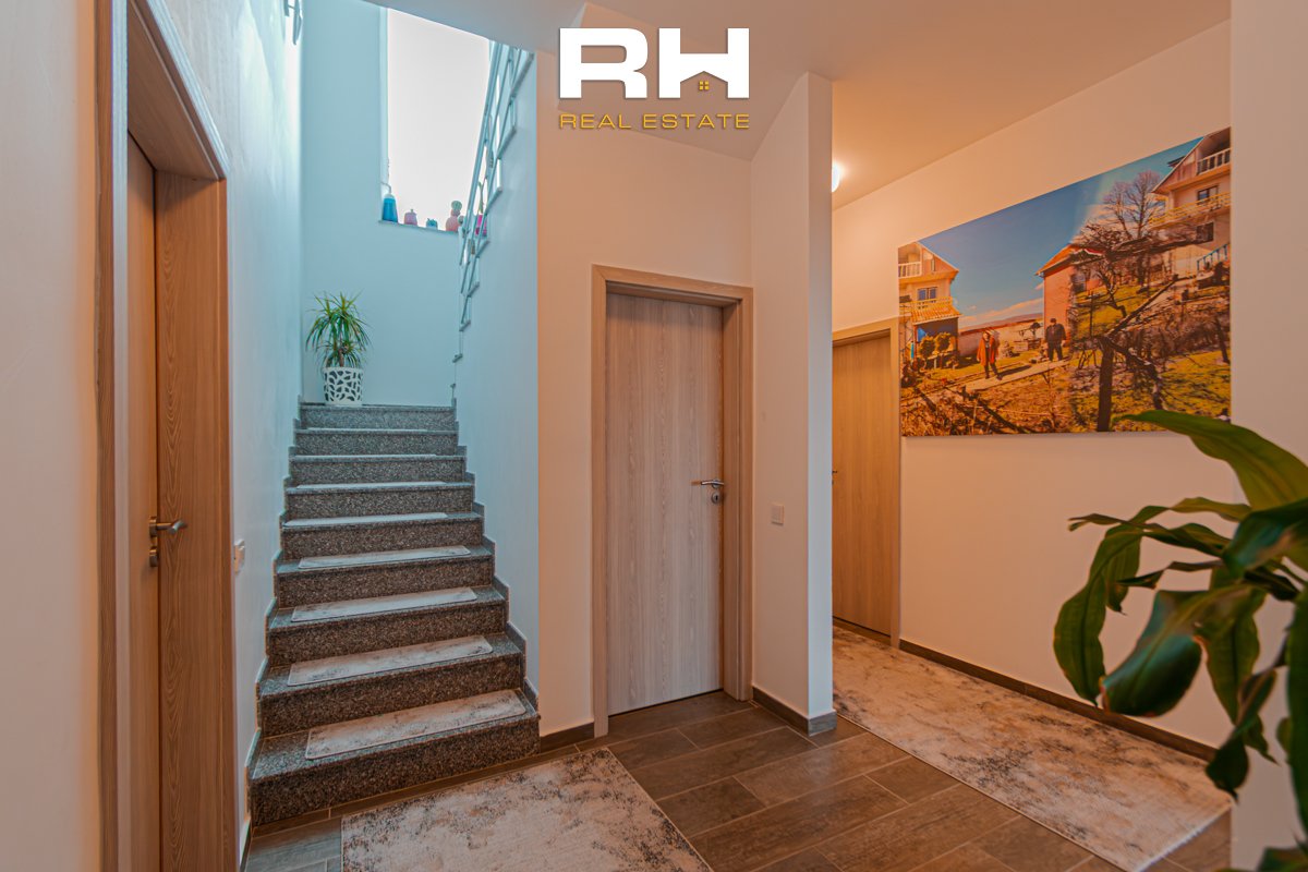 Haus 280m² zu verkaufen in lagjen qëndresa, Çagllavicë