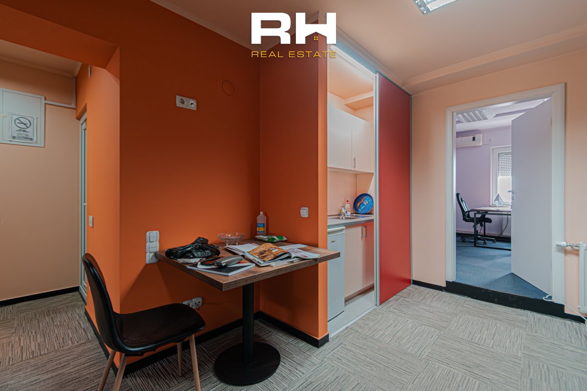 Oficina de 80m² en #alquiler en ulpianë (6)