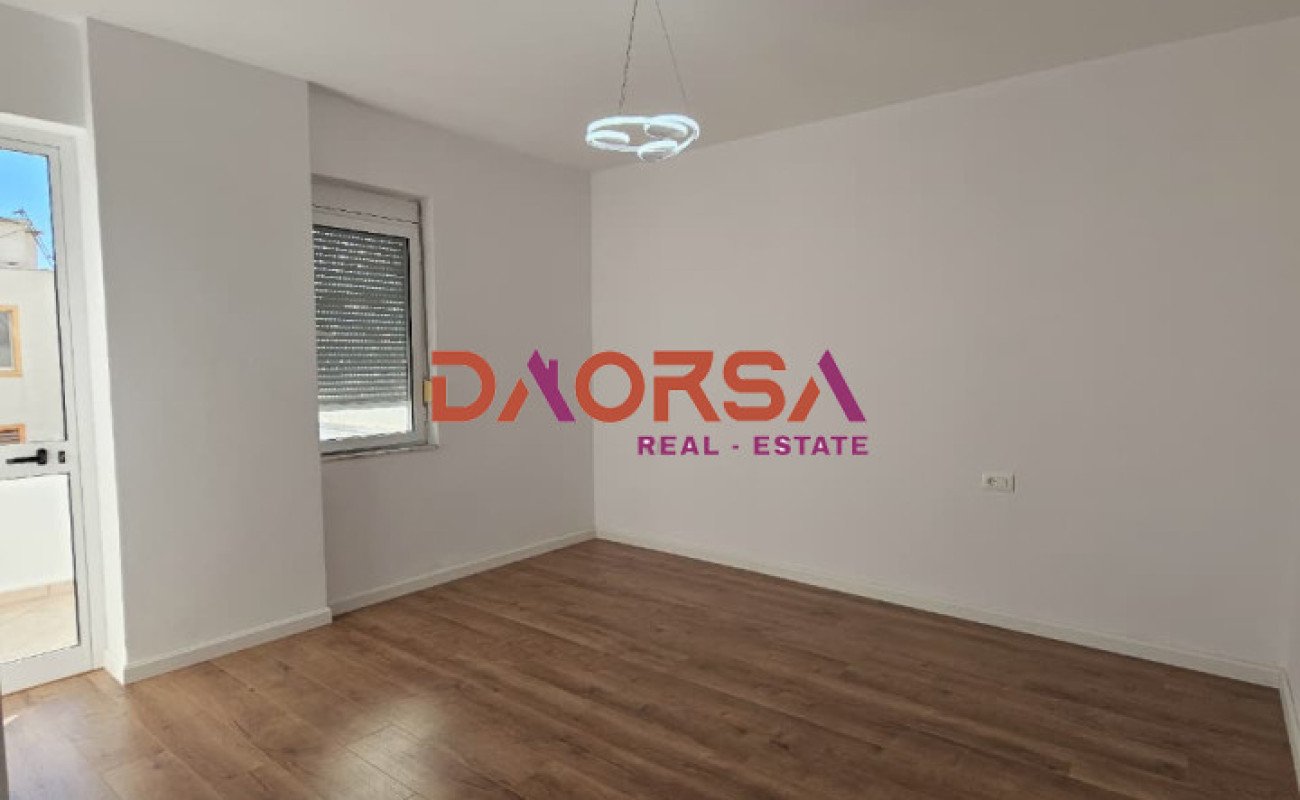 Apartment zum verkauf 2+1 in der nähe des dylli-krankenhauses, Durrës (4)