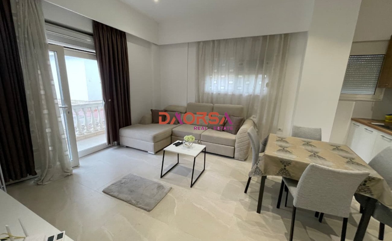 Shitet apartament 1+1 ne golem