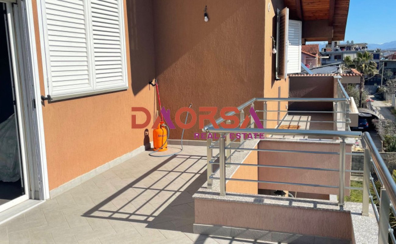 3-geschossiges gebäude mit grundstück zum verkauf – Durrës (3)
