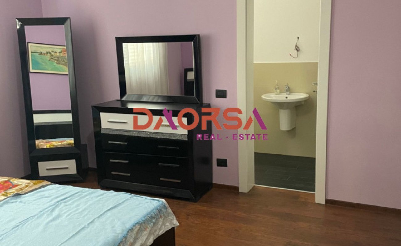 3-geschossiges gebäude mit grundstück zum verkauf – Durrës (8)